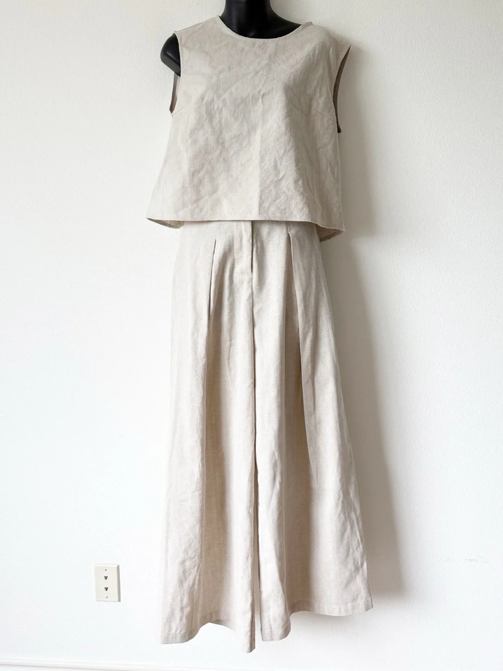 Commense Two-Piece Linen Set in Light Beige - Sleeveless Top & Wide Leg Pants - Picture 9 of 16